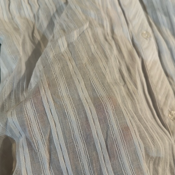 Olsenboye Button Up White Top Size Medium - Picture 3 of 8